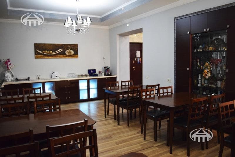 Hotel · 7 rooms · 328 m² · Arabkir