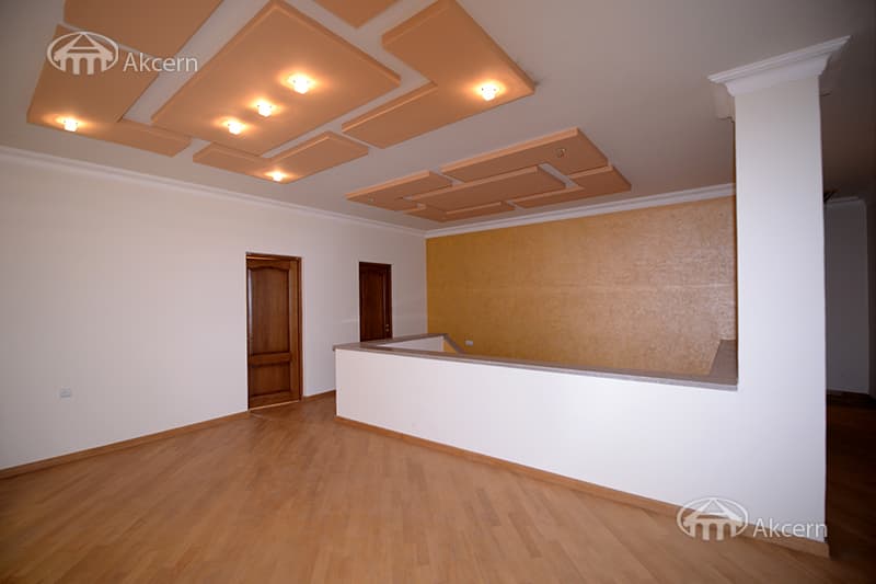 Офис · 347 м² · Кентрон