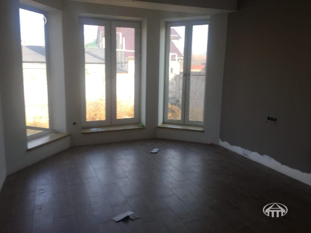Особняк · 6 комн. · 560 м² · Канакер-Зейтун
