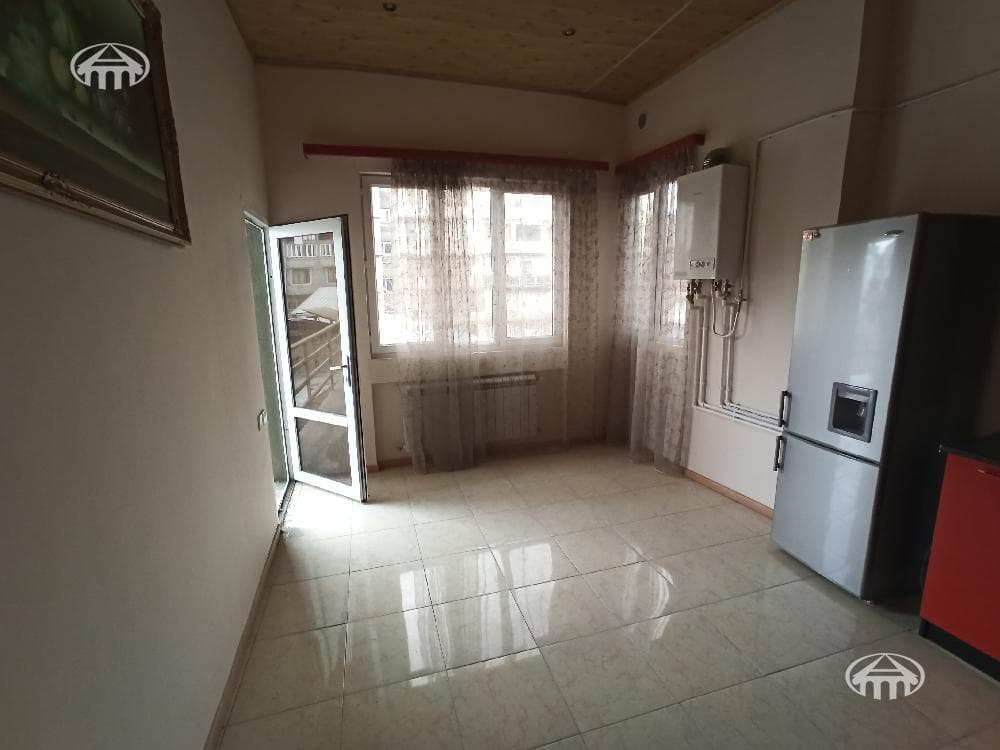 Квартира · 4 комн. · 120,2 м² · Кентрон