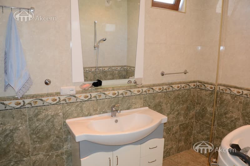 Особняк · 5 комн. · 300 м² · Арабкир