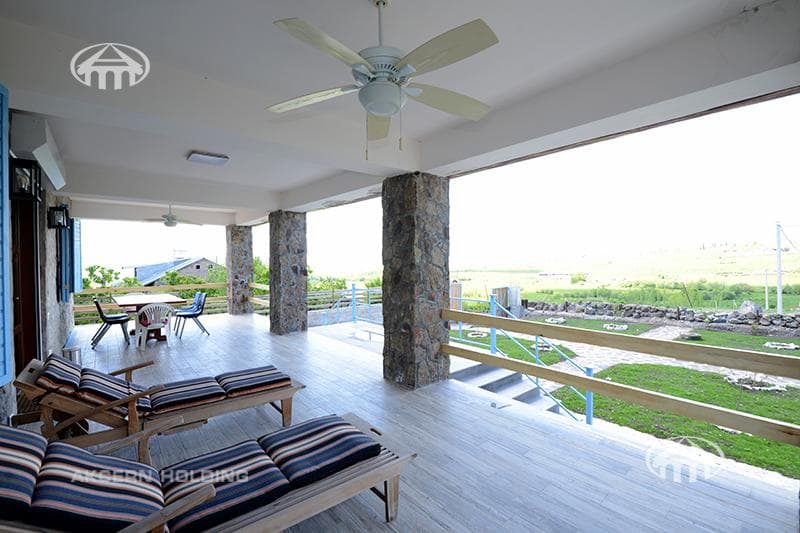 Mansion · 4 rooms · 244 m² · Saghmosavan