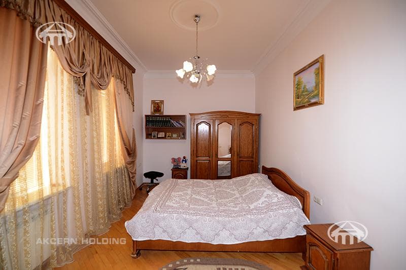 Առանձնատուն · 5 սեն. · 319 մ² · Աջափնյակ