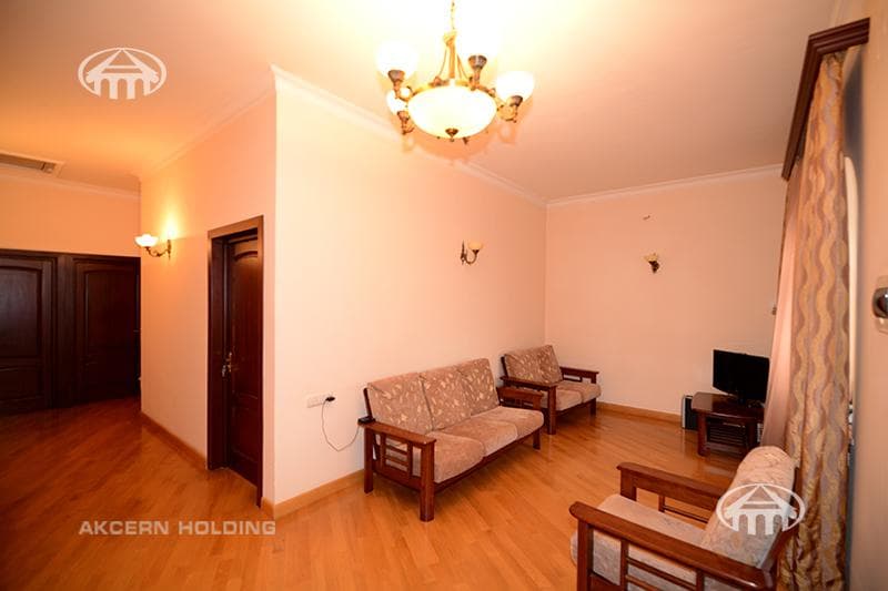 Особняк · 9 комн. · 650 м² · Аджапняк