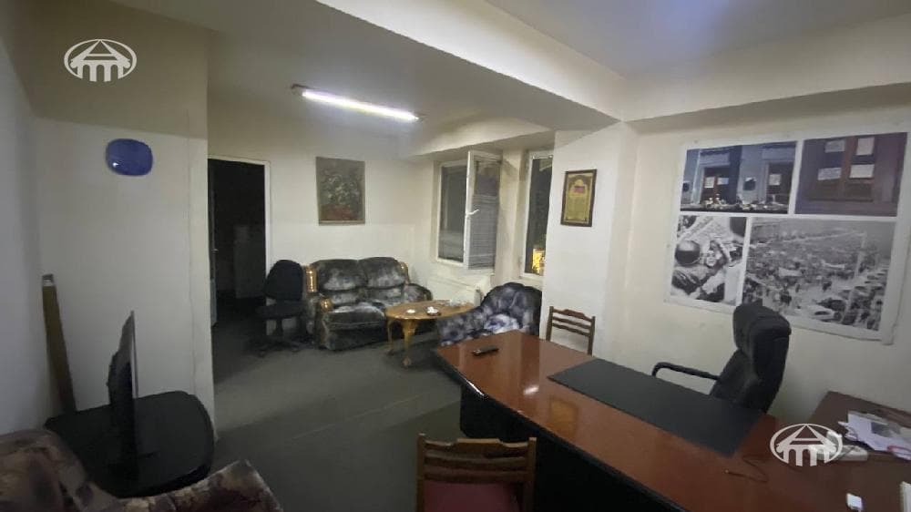 Գրասենյակ · 297 մ² · Կենտրոն — Լուսանկար 8 / 14