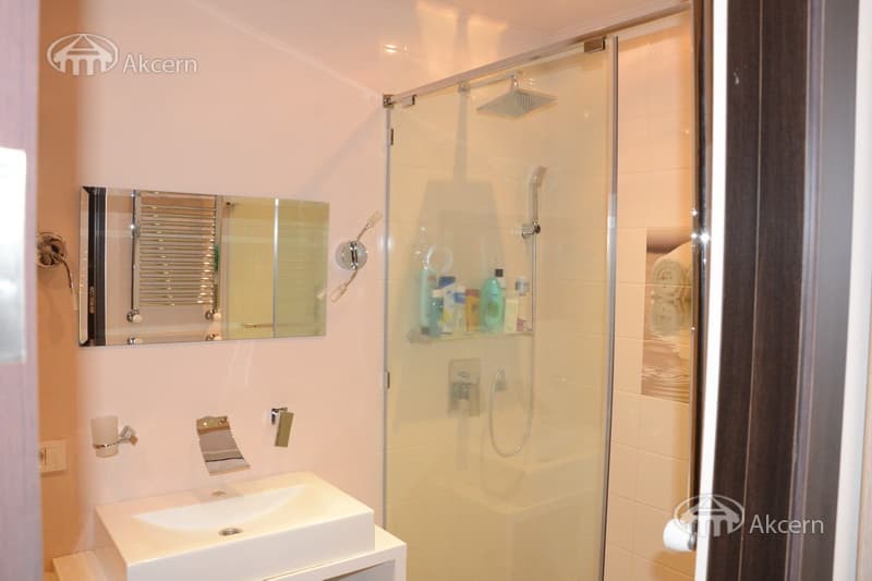 Квартира · 2 комн. · 65 м² · Кентрон
