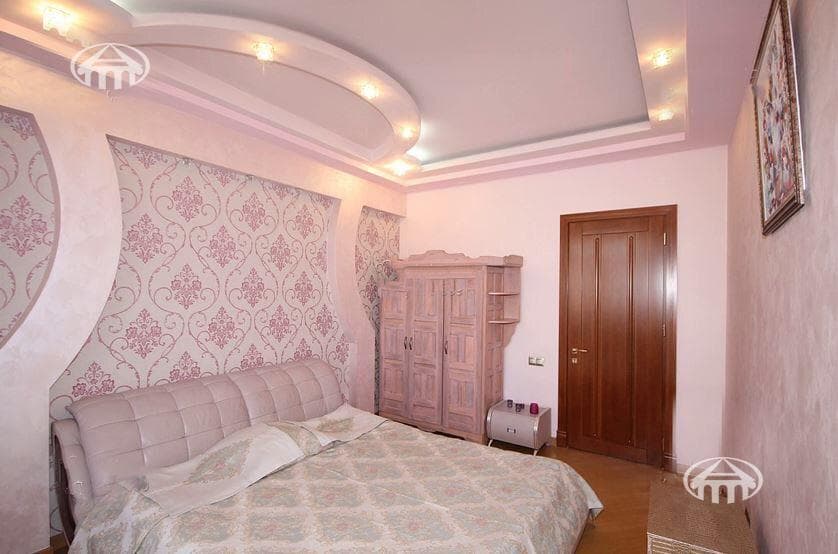 Apartment · 3 rooms · 137 m² · Kentron