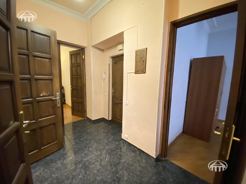 Բնակարան · 2 սեն. · 77 մ² · Կենտրոն — Լուսանկար 5 / 8