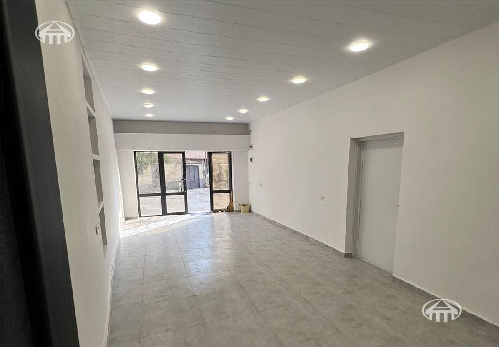 Дом · 5 комн. · 297 м² · Кентрон