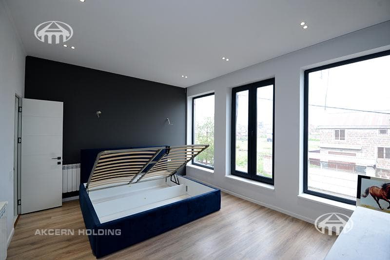 Mansion · 7 rooms · 228 m² · Zovuni
