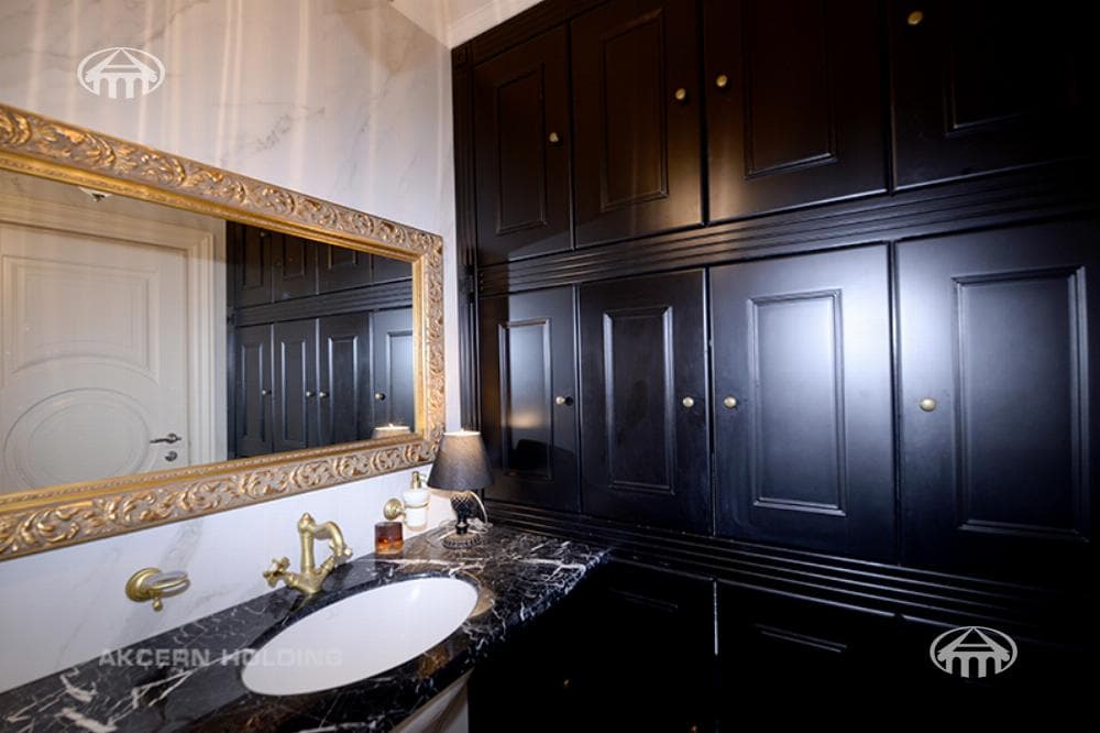 Apartment · 4 rooms · 176 m² · Kentron