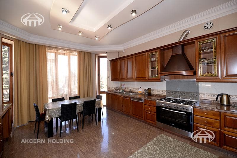 Особняк · 7 комн. · 575 м² · Давташен