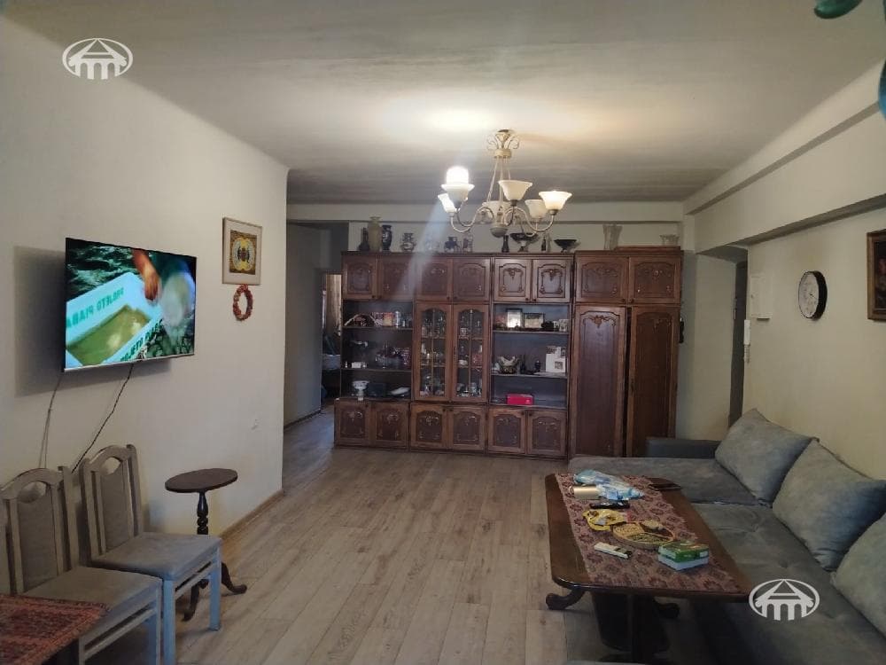 Квартира · 2 комн. · 74 м² · Кентрон