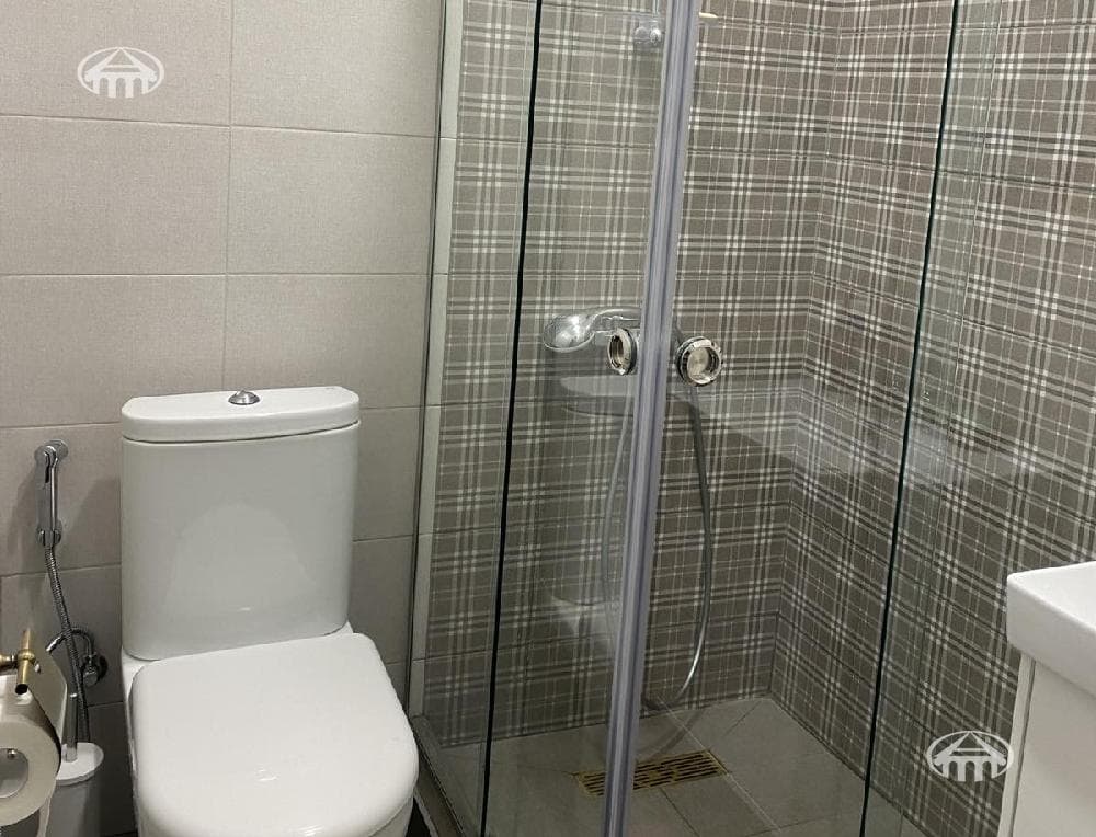 Mansion · 3 rooms · 460 m² · Avan