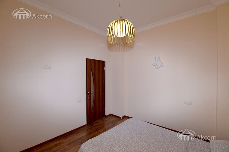 Բնակարան · 3 սեն. · 90 մ² · Կենտրոն — Լուսանկար 30 / 34