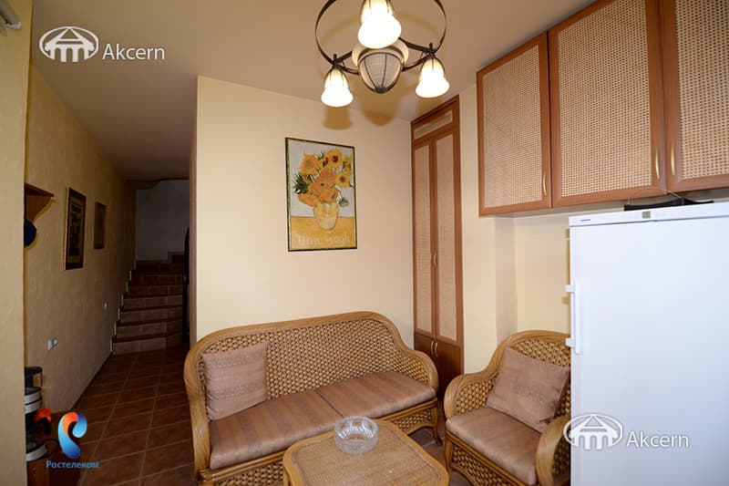 House · 6 rooms · 280 m² · Arabkir