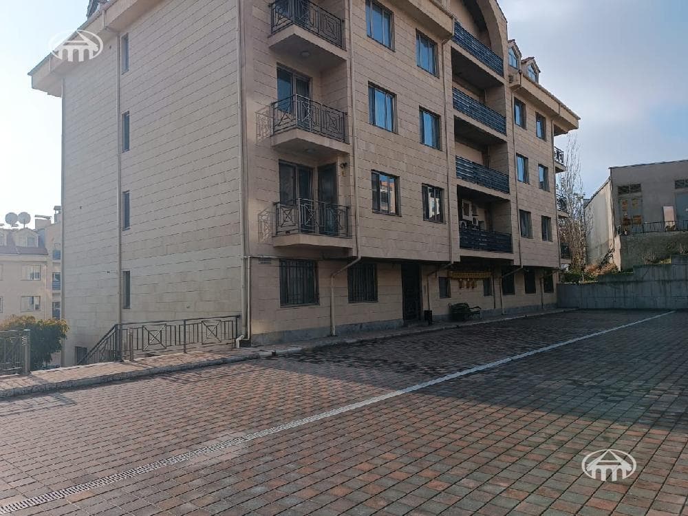 Квартира · 3 комн. · 120 м² · Кентрон