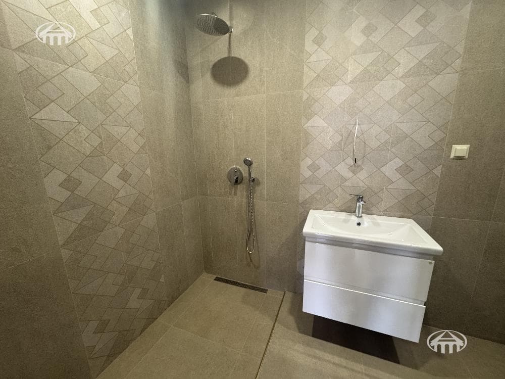 Townhouse · 4 rooms · 292 m² · Arabkir