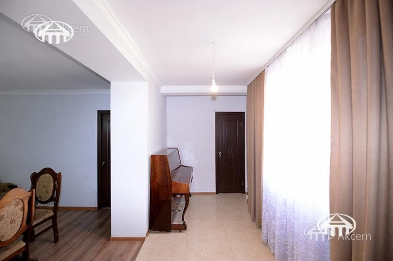 Apartment · 3 rooms · 75 m² · Avan