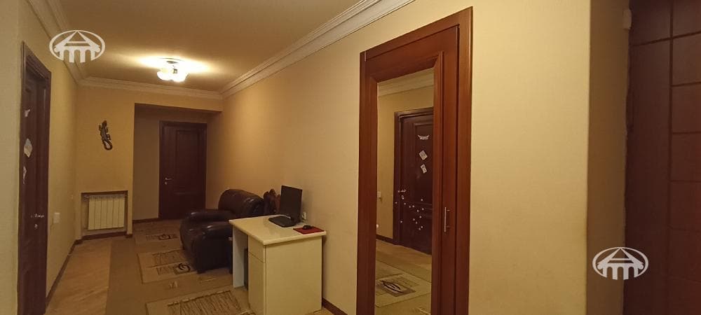 Apartment · 4 rooms · 110 m² · Kentron