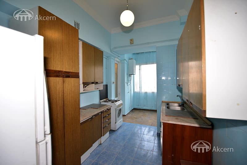 Apartment · 3 rooms · 121 m² · Kentron