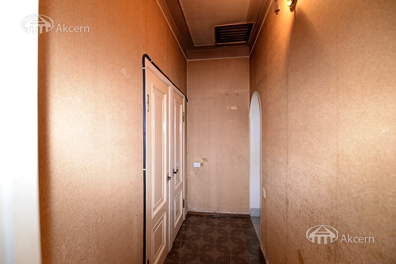 Дом · 7 комн. · 557 м² · Кентрон