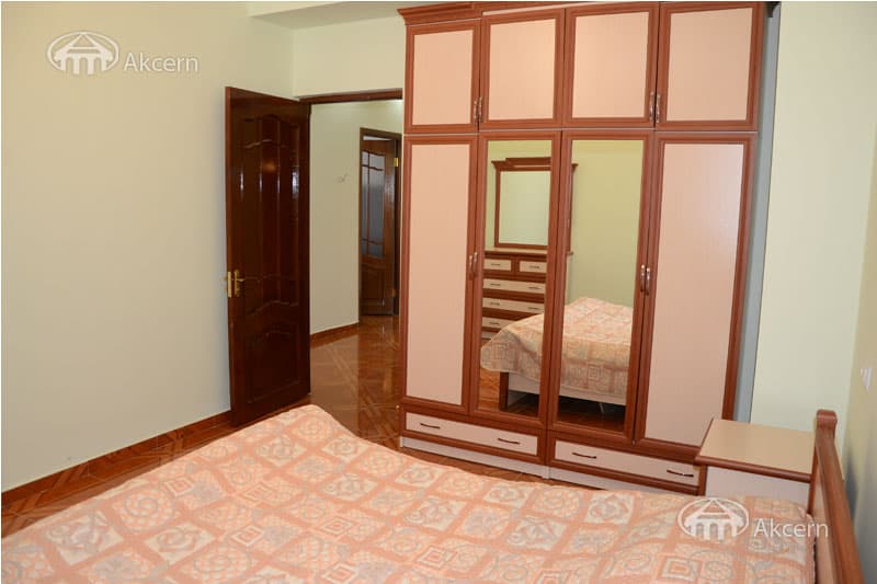 Apartment · 3 rooms · 91 m² · Kentron
