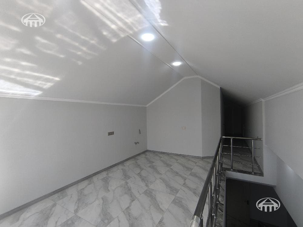 Офис · 270 м² · Давташен