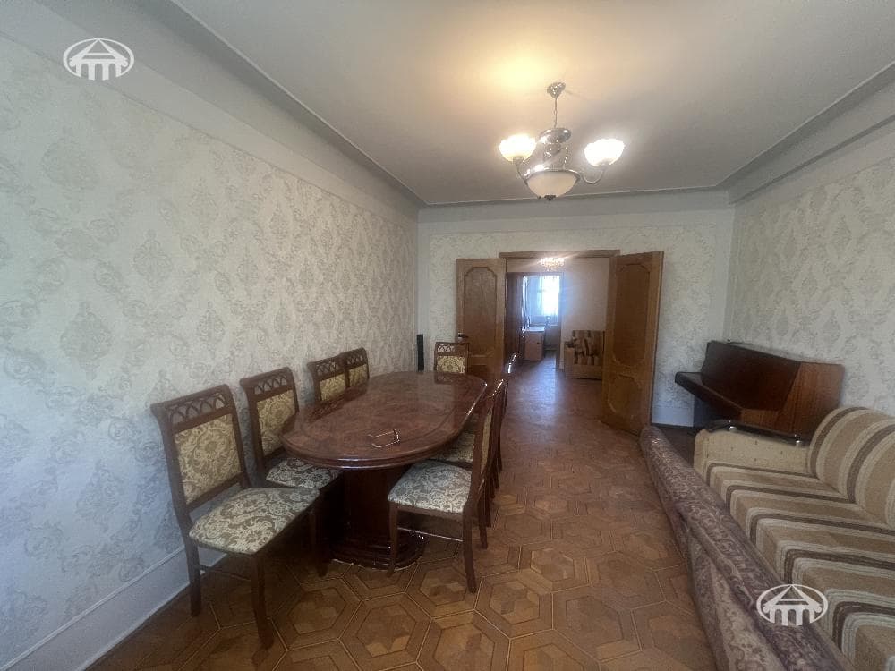 Բնակարան · 2 սեն. · 65 մ² · Կենտրոն