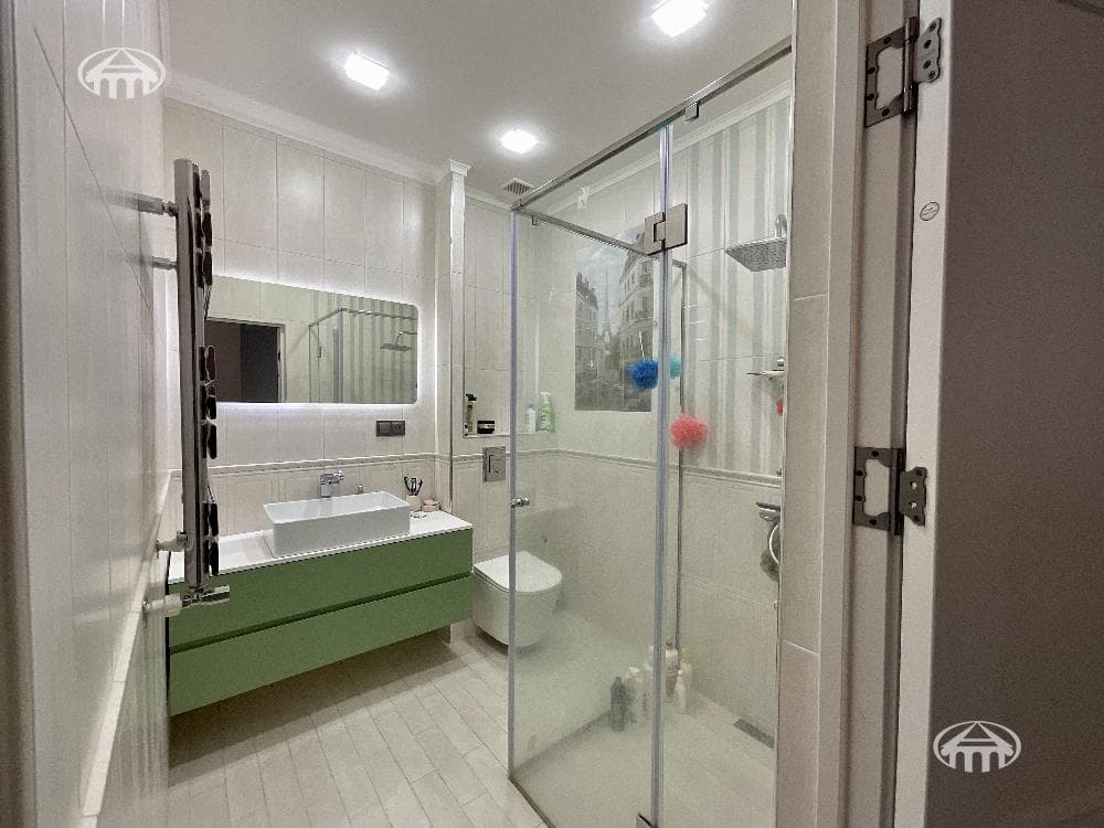 Mansion · 6 rooms · 260 m² · Avan