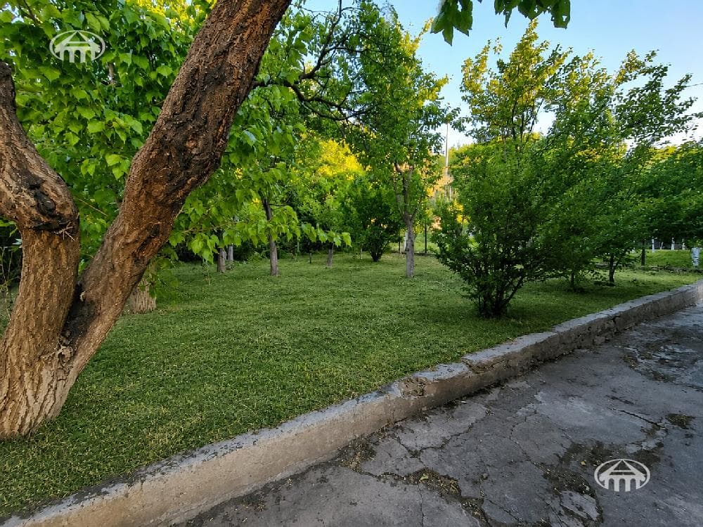 Ամառանոց · 4 սեն. · 136 մ² · Ձորաղբյուր