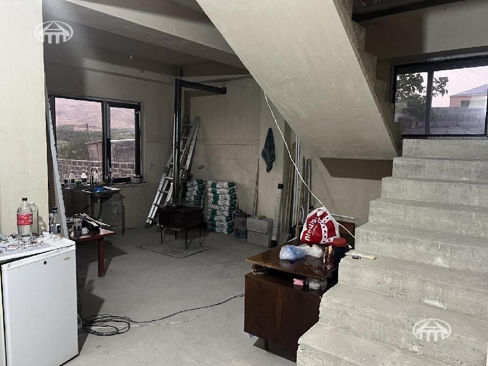 Mansion · 4 rooms · 190 m² · v. Aghdzk