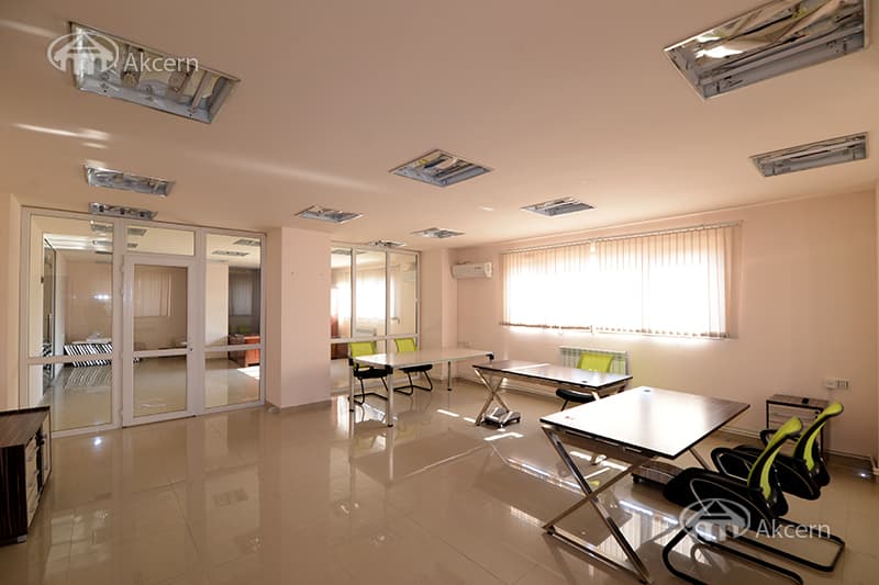 Office · 83 m² · Kentron — photo 10 / 19