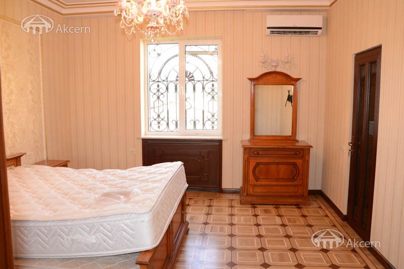 Особняк · 6 комн. · 300 м² · Норк-Мараш
