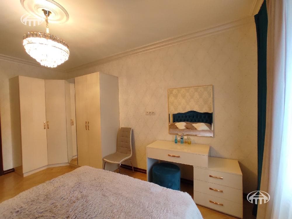 Apartment · 3 rooms · 86 m² · Kentron