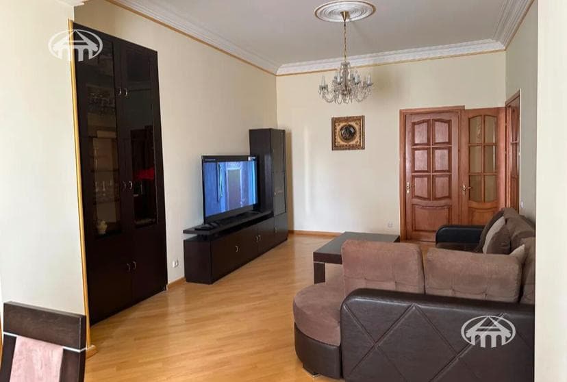 Apartment · 3 rooms · 71 m² · Kentron