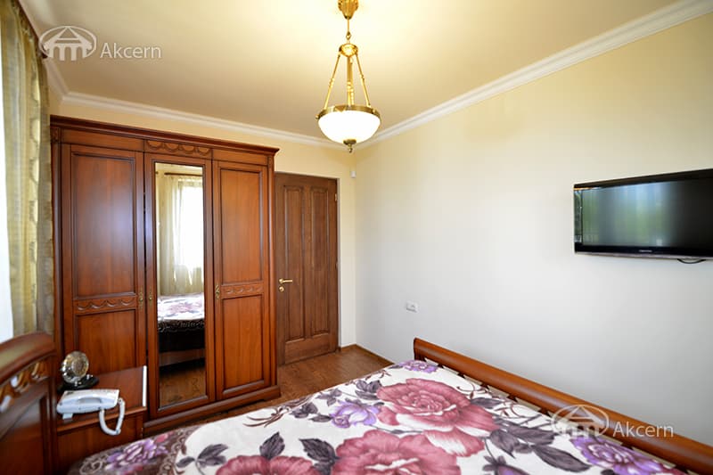 Mansion · 4 rooms · 200 m² · Dzoraghbyur