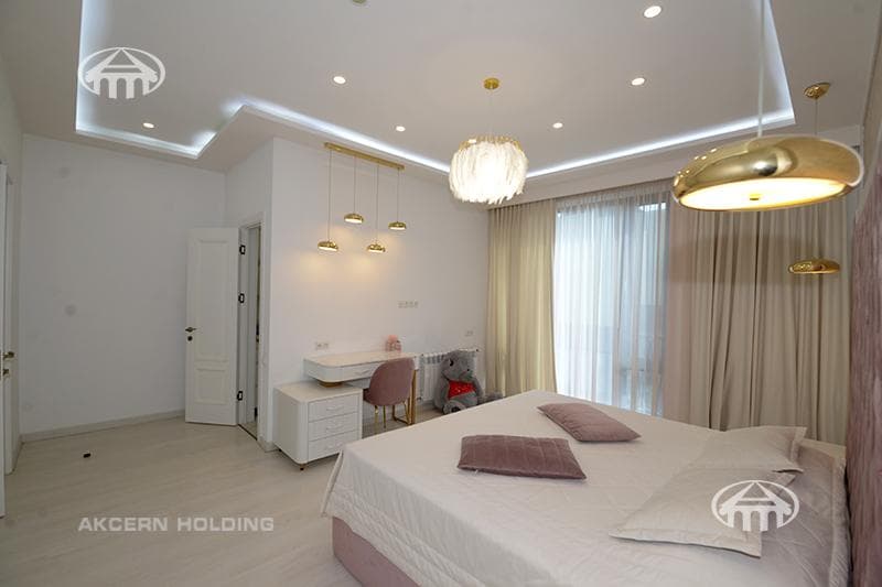 House · 6 rooms · 567 m² · Ajapnyak