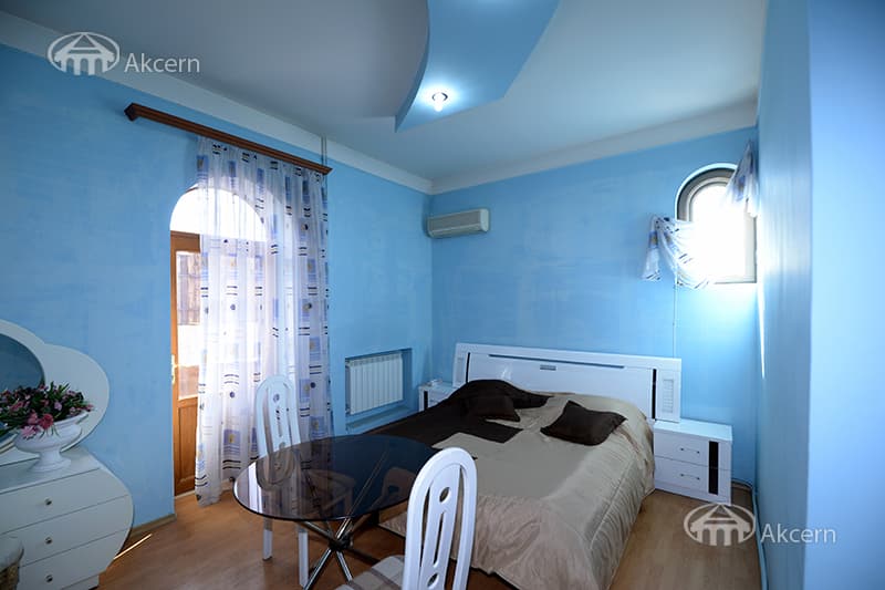 Особняк · 6 комн. · 440 м² · Кентрон