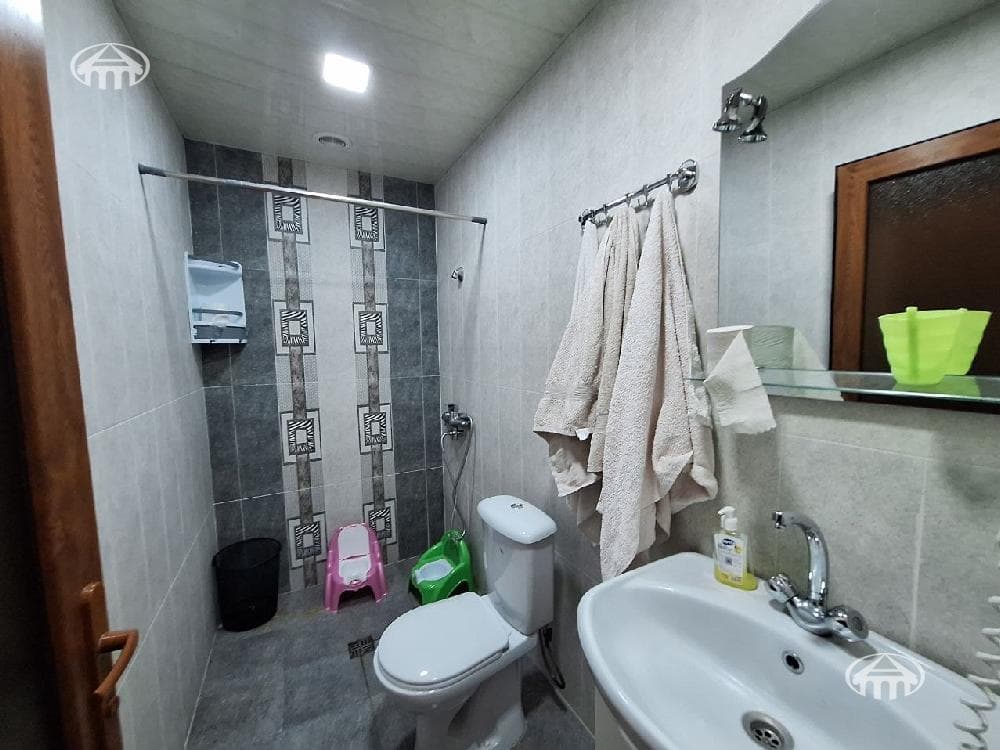 Commercial property · 440 m² · Jrvej