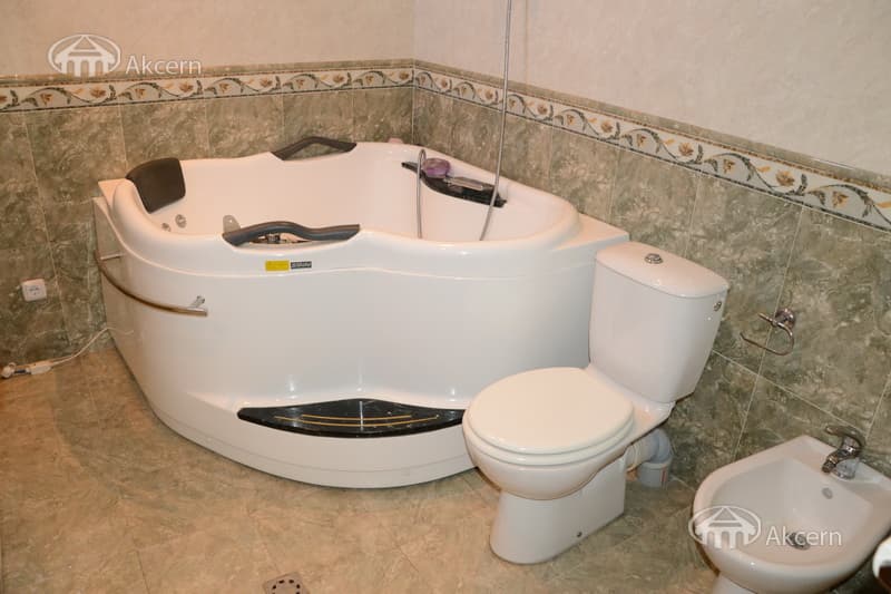 Особняк · 5 комн. · 300 м² · Арабкир