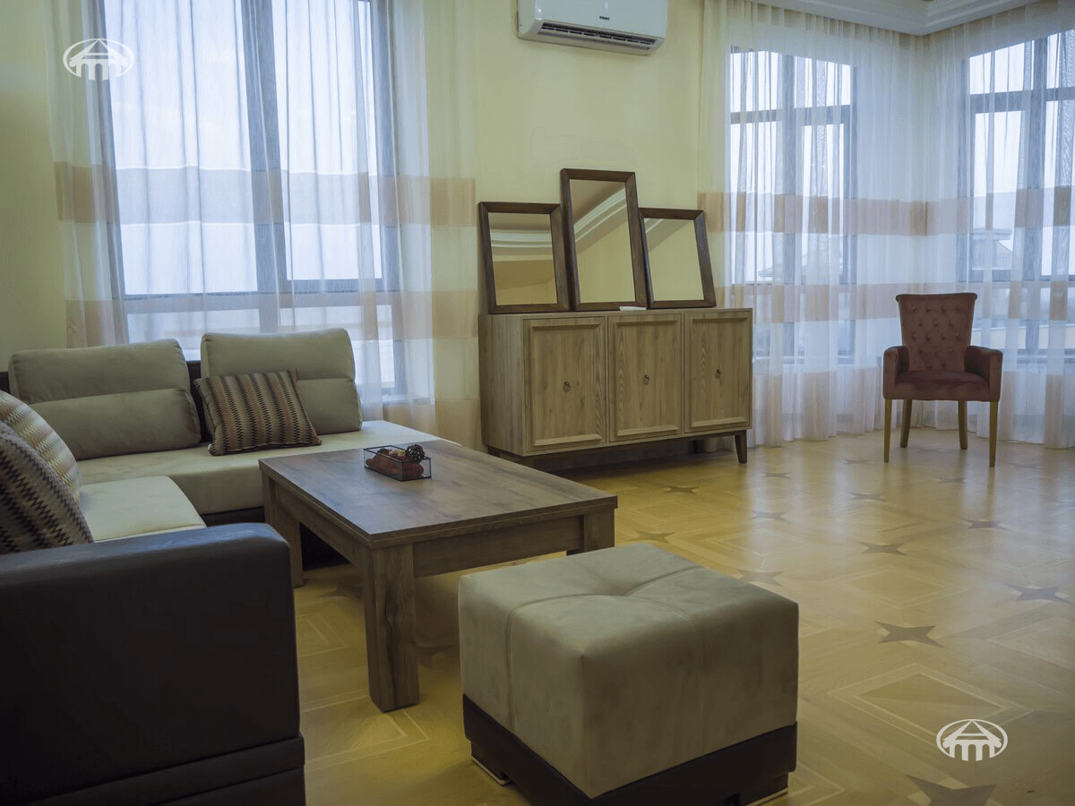 Առանձնատուն · 5 սեն. · 397 մ² · Աջափնյակ