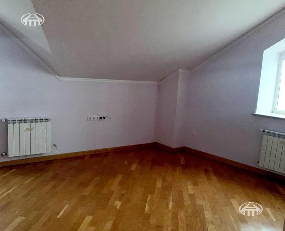 Mansion · 617 m² · Charentcavan