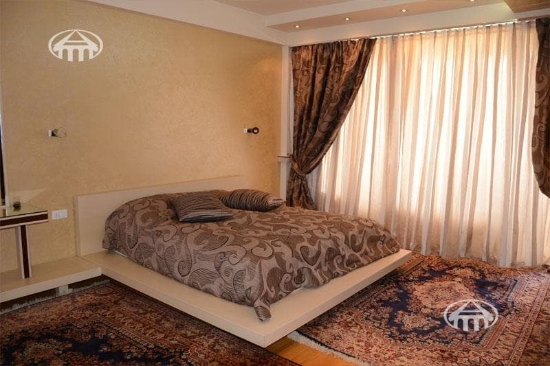 Apartment · 4 rooms · 239 m² · Arabkir