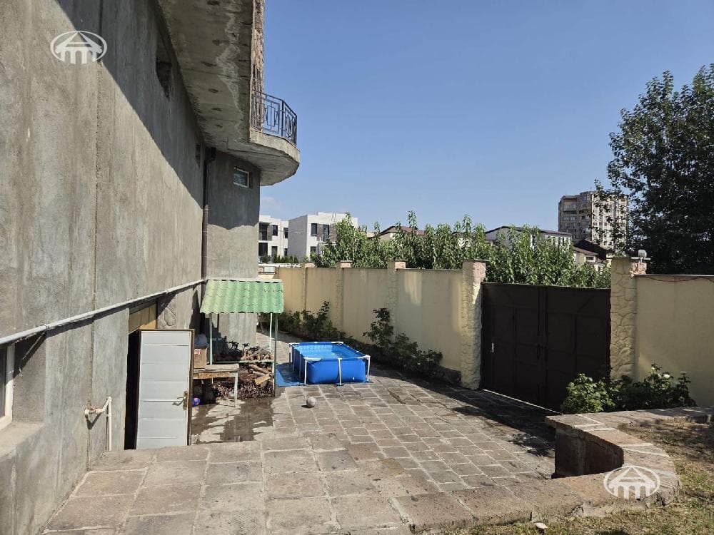 Office · 594 m² · Ajapnyak