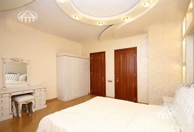 Apartment · 3 rooms · 137 m² · Kentron