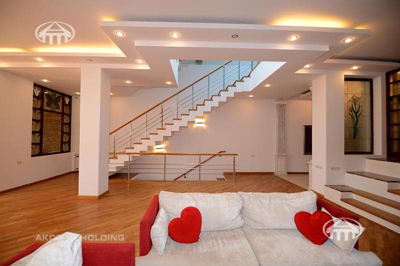 Mansion · 6 rooms · 817 m² · Arabkir