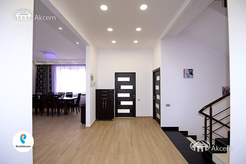 Особняк · 8 комн. · 520 м² · с. Ариндж