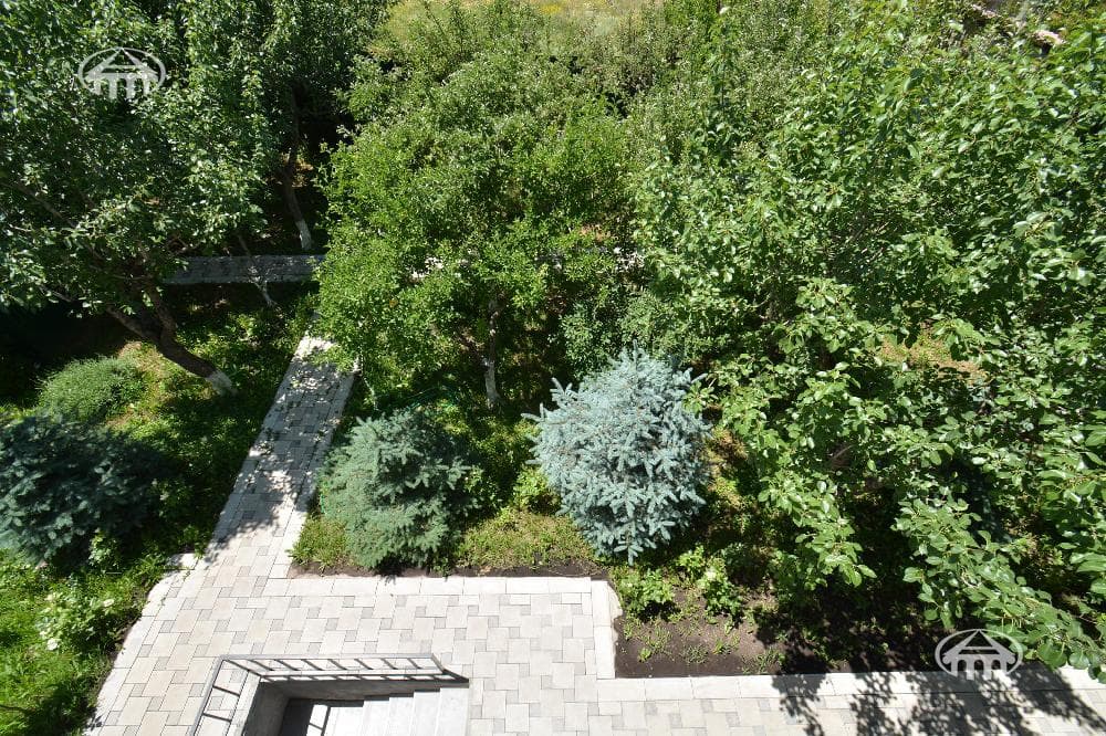 Особняк · 4 комн. · 272 м² · Птгни