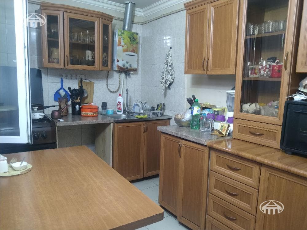 Дом · 7 комн. · 220 м² · Эребуни